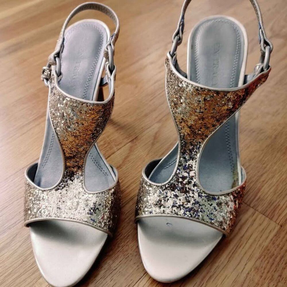 Ellen Tracy Veanna Sandals fits size 8 or 9